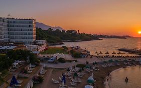 Ada Hotel